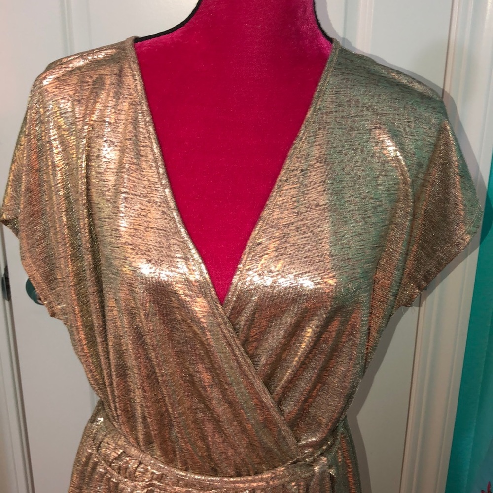 🆕NWT Shimmering Gold Dress🔥🔥